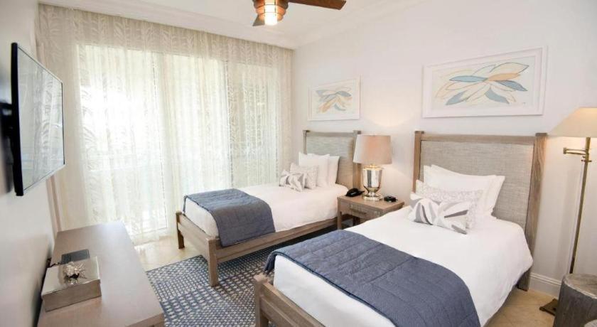 Seven Stars Resort & Spa Grace Bay Exterior photo